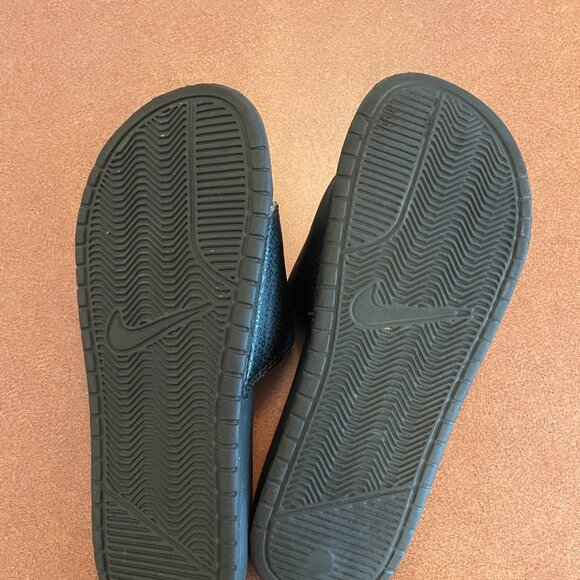 Nike Benassi JDI Men’s Triple Black Logo Sandals Slides Size 10 - Picture 5 of 9